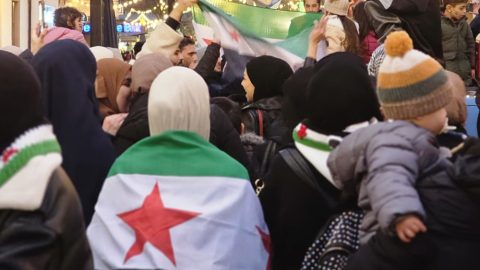 Syrer*innen feiern Machtwechsel